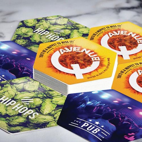 1614945346_c5644-hexagonal_beer_mats_group-v2-id655-juill25.jpg