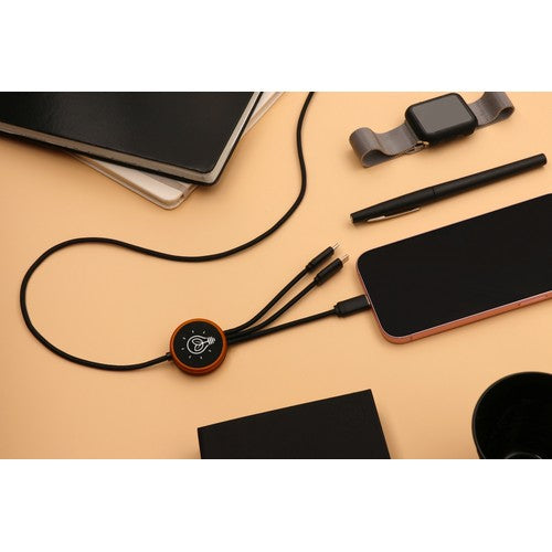 2-c37-cable-long-5-en-1-40w-lifestyle.zoom-id616-sept25.jpg