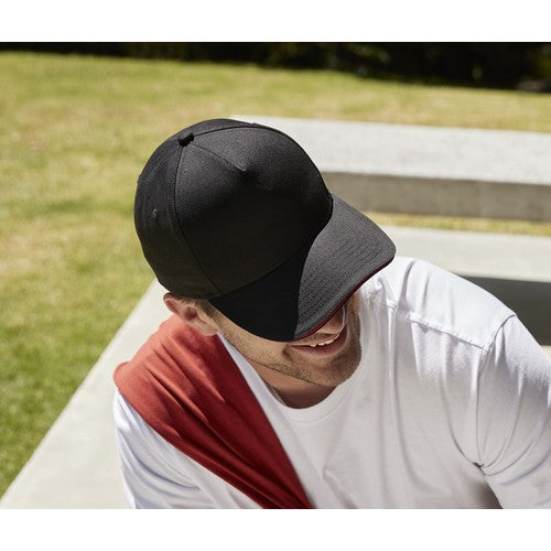 BF825C_lifestyle_IM_2025.jpg