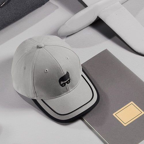 Casquette_Decoree_lifestyle_MB6501_CYBER26.jpg