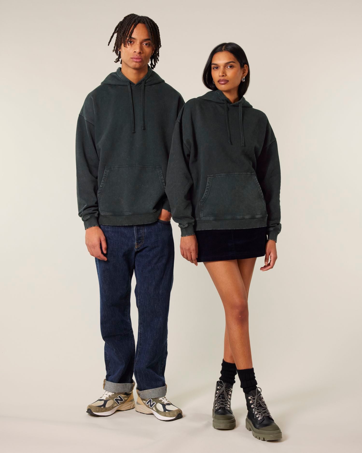 G. Dyed Black Rock - C140