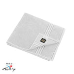 Drap_de_douche_blanc_Devant_MB422Bt_CYBER26.jpg
