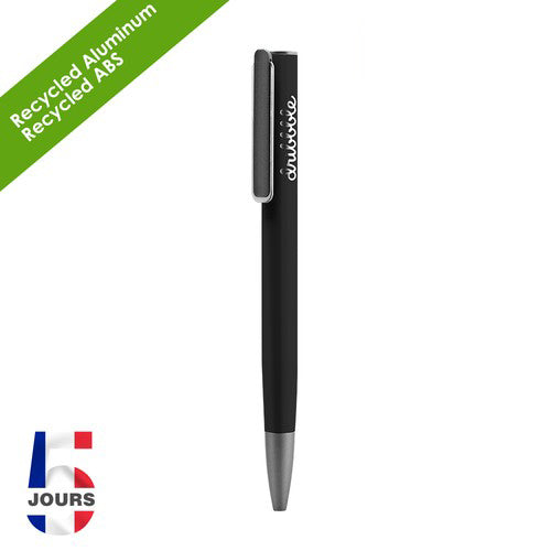 FRANCE-5D-France-Stock-BND192_5DFRANCESTOCK_BLACK-DRIBBBLE-1-CHILI-26.jpg