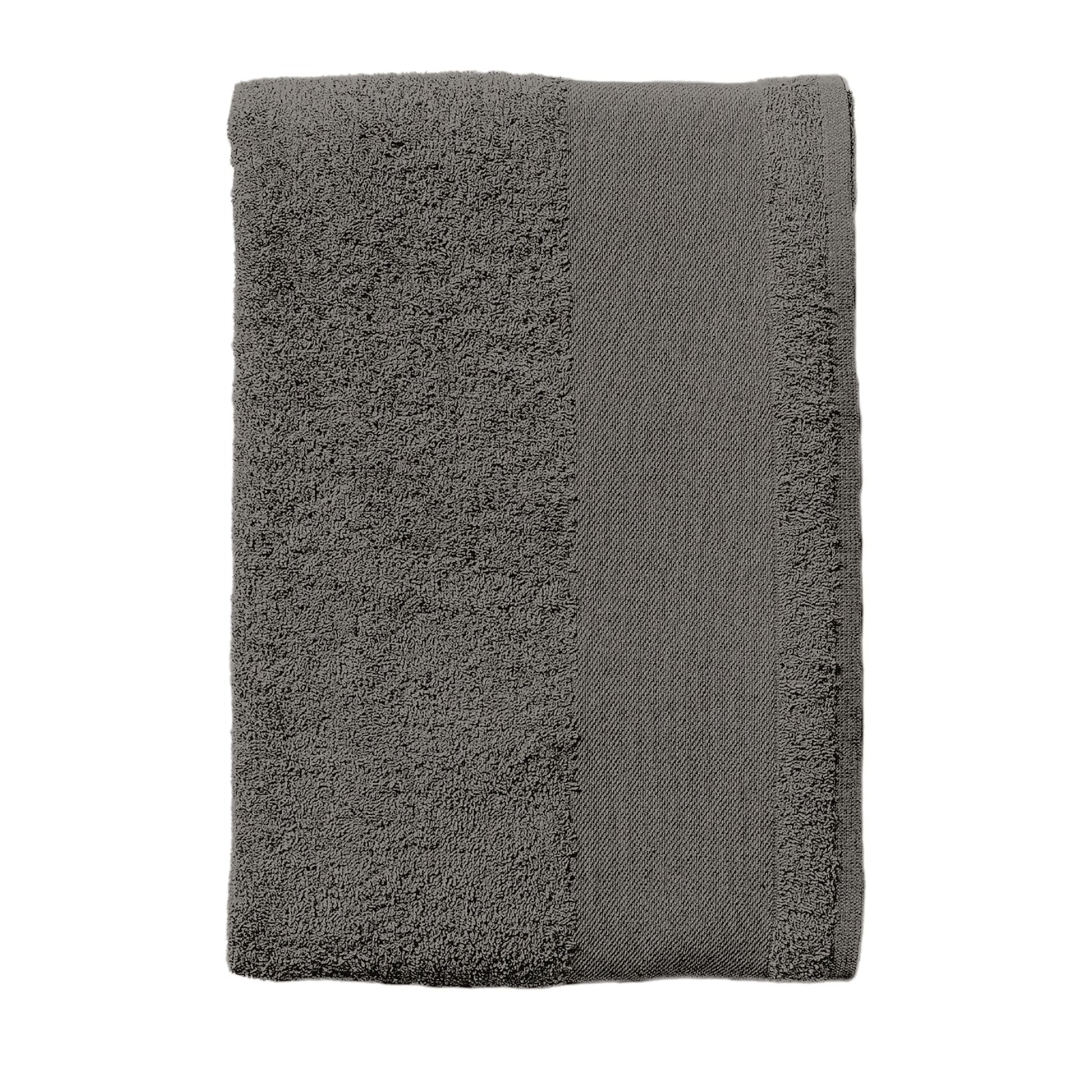 Gris foncé
