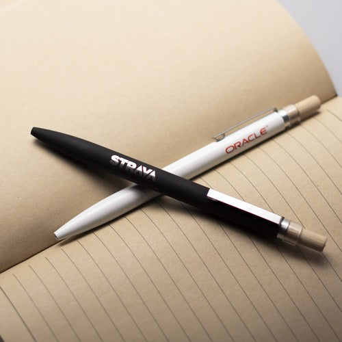 MASTER-Metal-Pen-BND184-BND184LifeStyle-3-CHILI-26.jpg