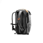 PD-Everyday-Backpack-20L-Charcoal-3-id732-juin25.jpg