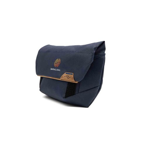 PD-FieldPouch-Midnight-3-id732-juin25.jpg