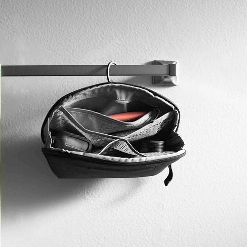 PD-Wash-Pouch-Small-Black-3-id732-juin25.jpg