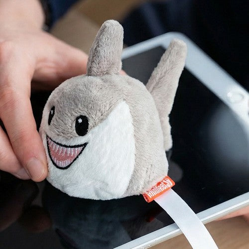 Peluche_requin_MBW___M160768_CYBER26.jpg