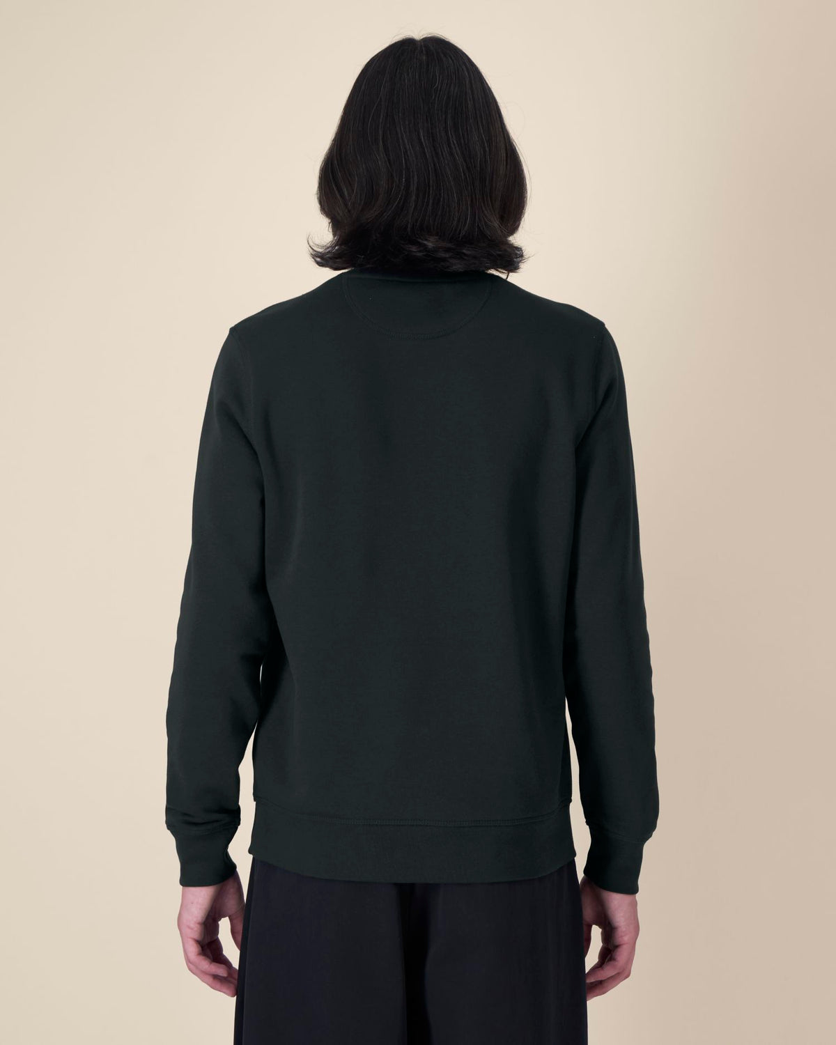 Black - C002