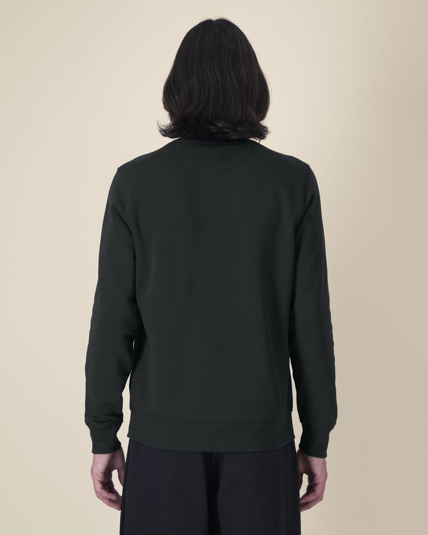 Black - C002