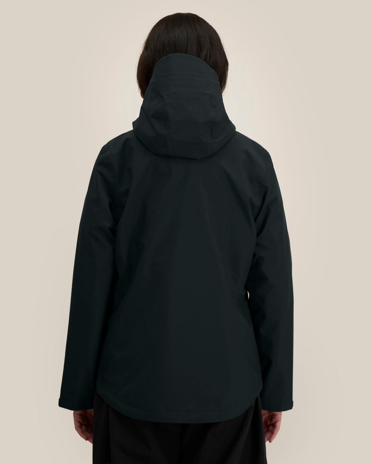 Black - C002