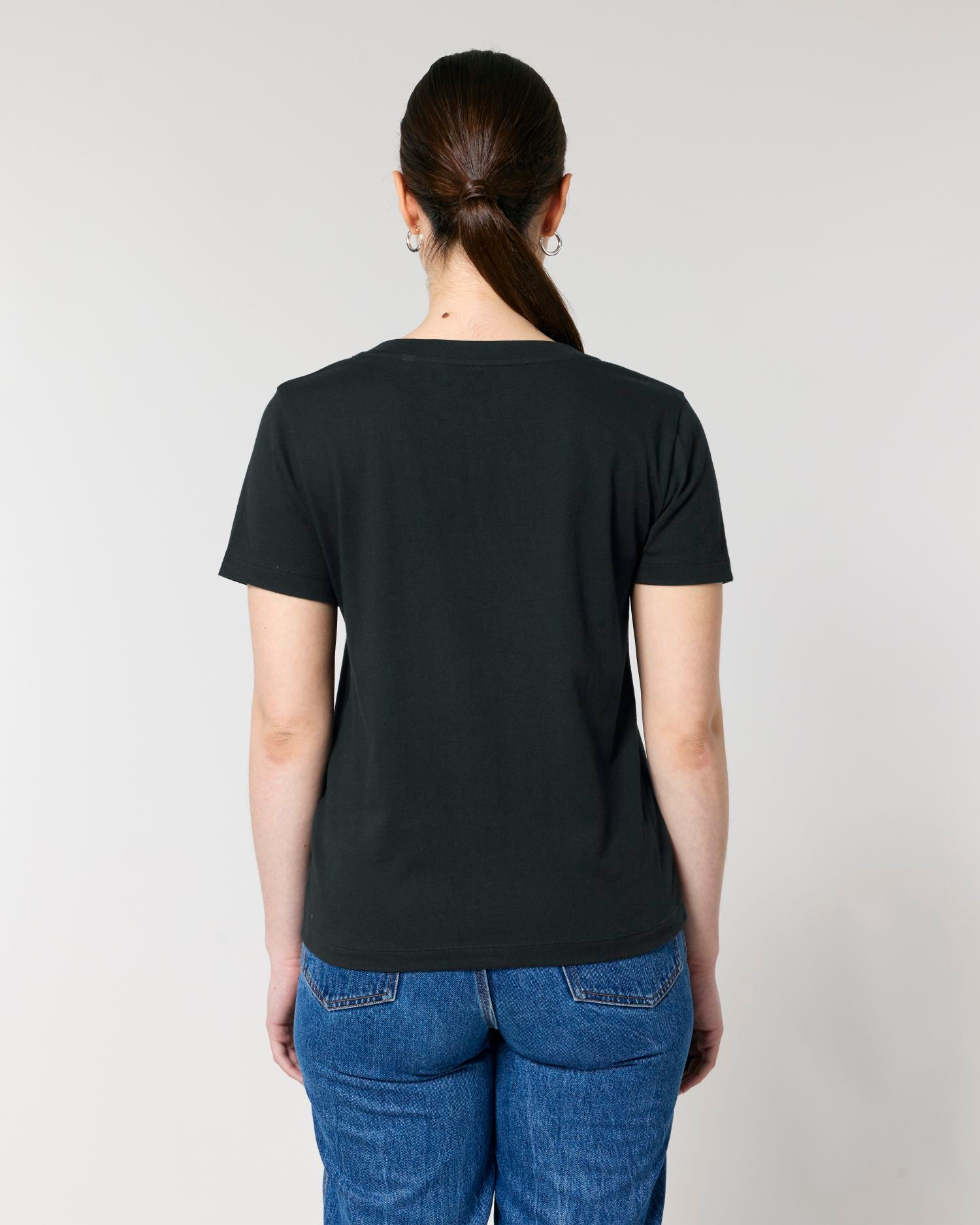 Black - C002