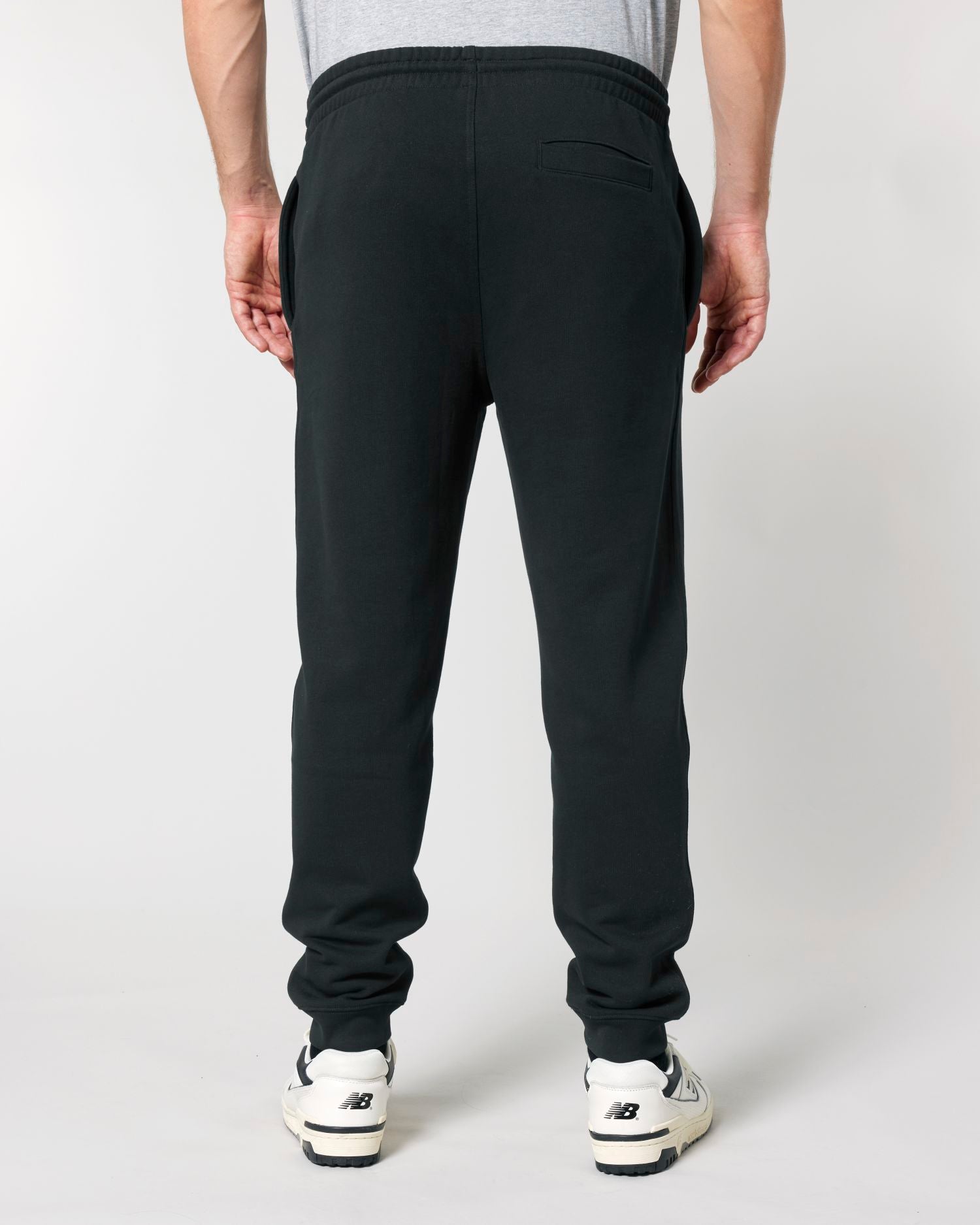 Black - C002