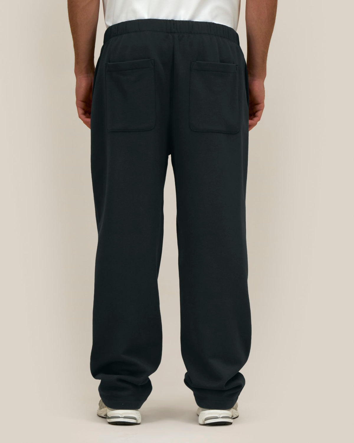 Black - C002