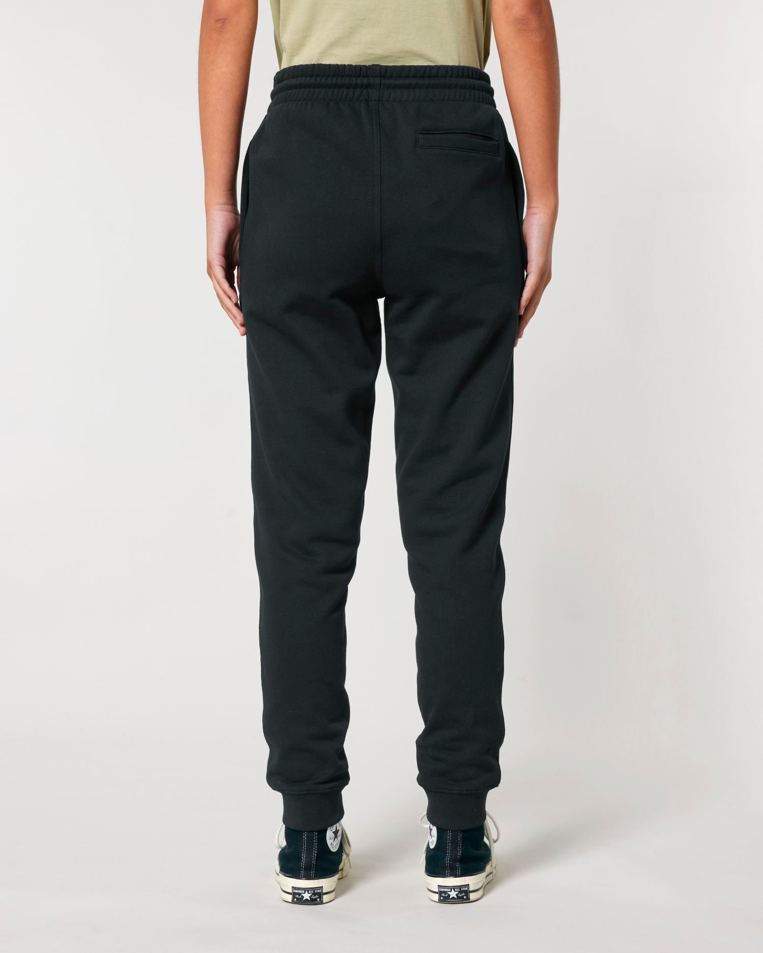 Black - C002
