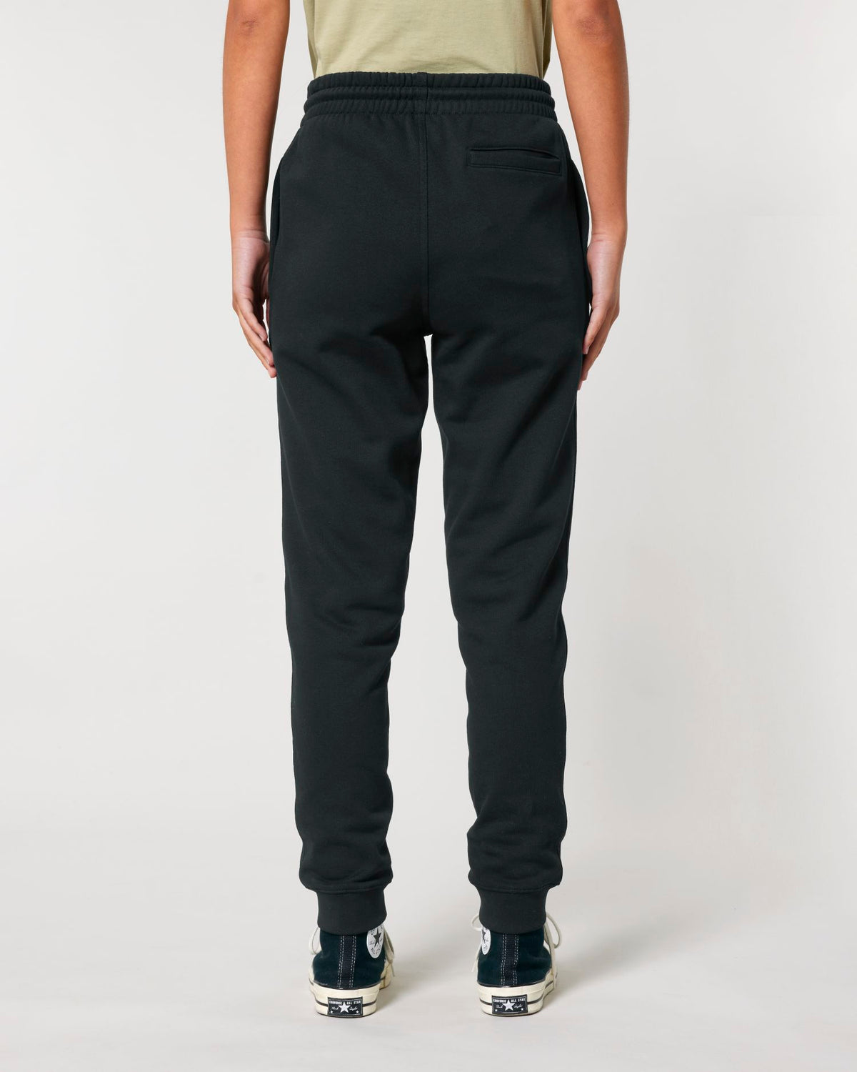 Black - C002