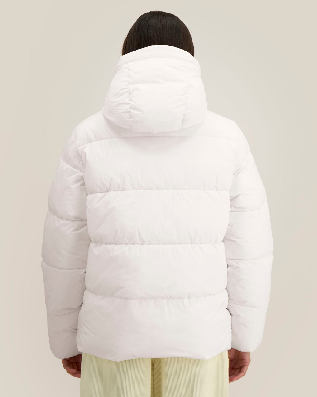 Off White - C018