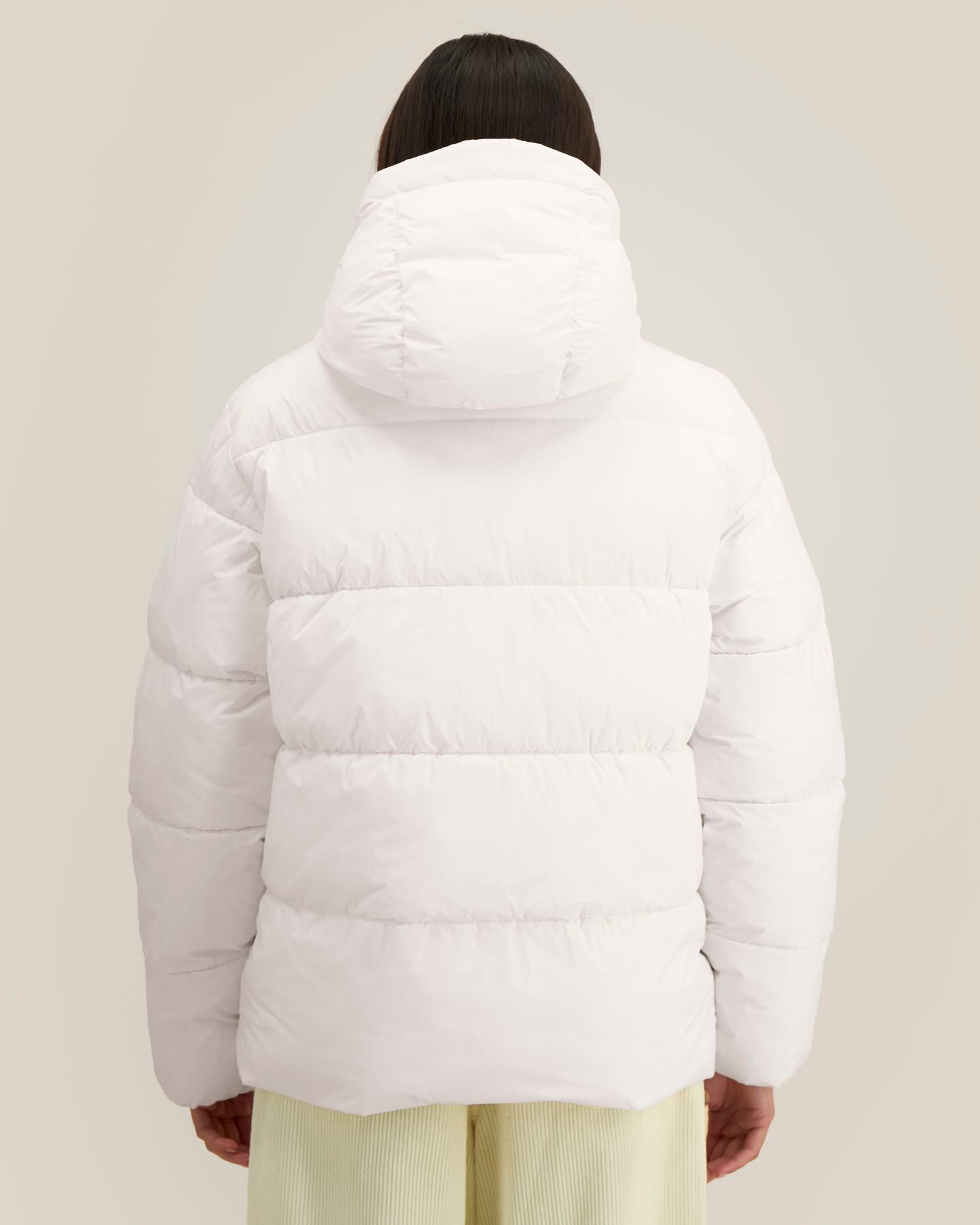 Off White - C018