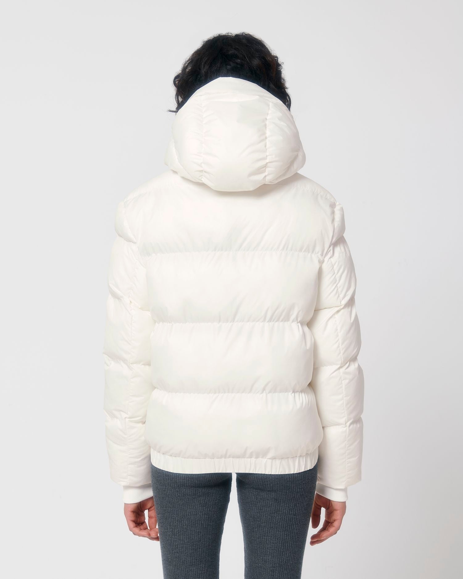 Off White - C018