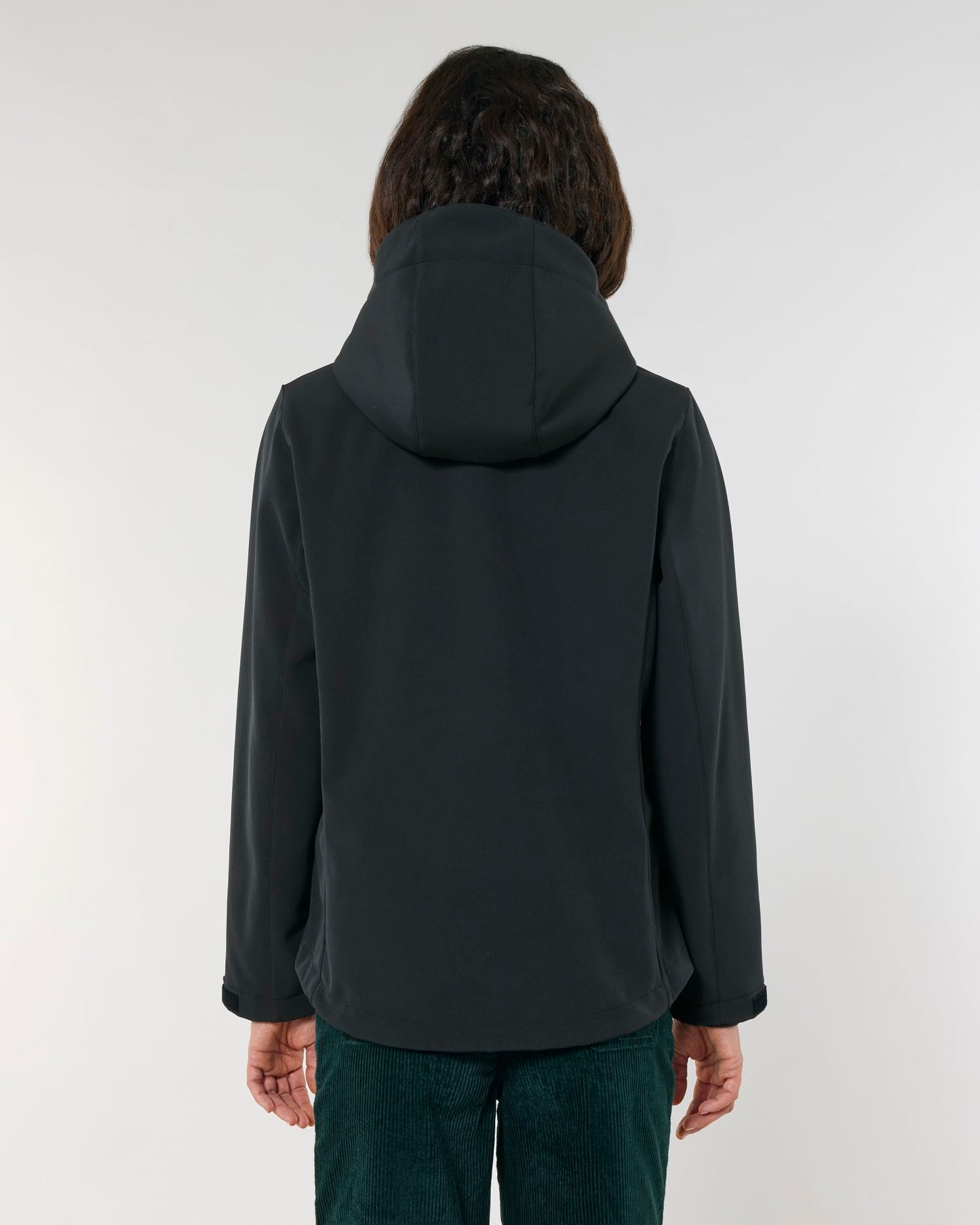 Black - C002