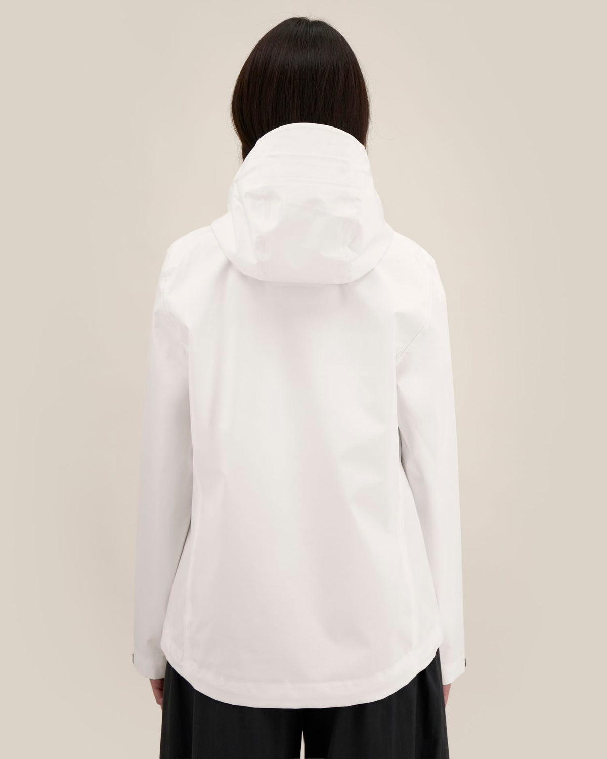 Off White - C018