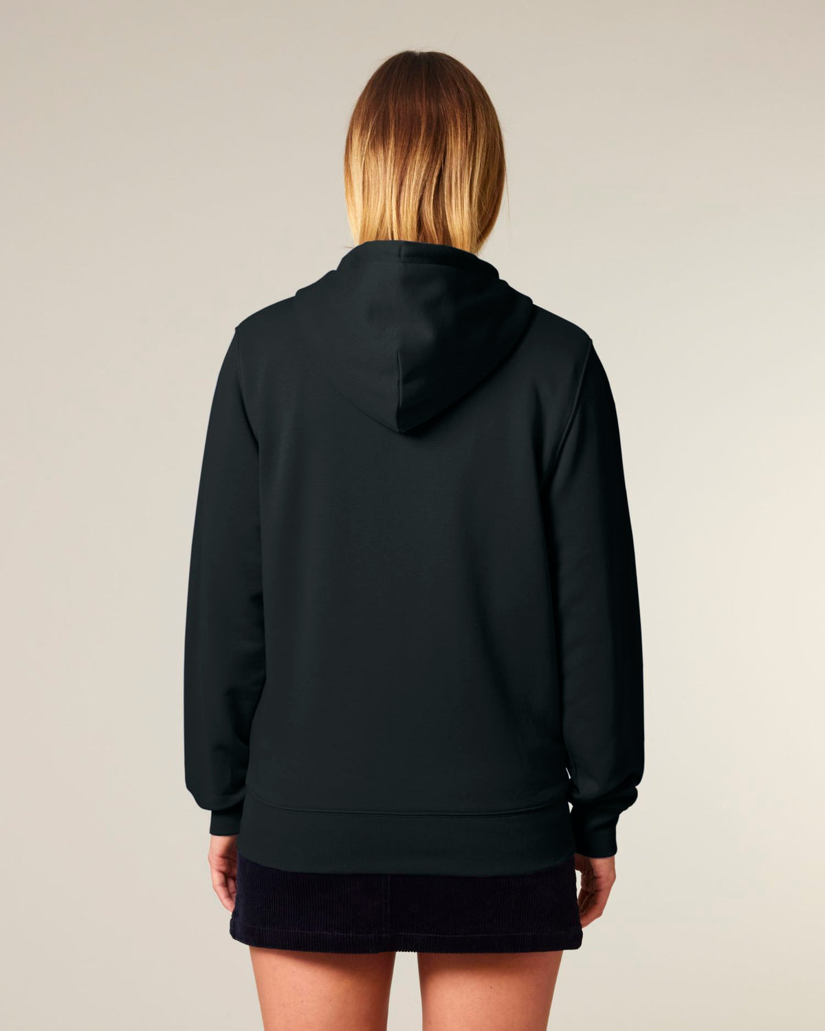 Black - C002