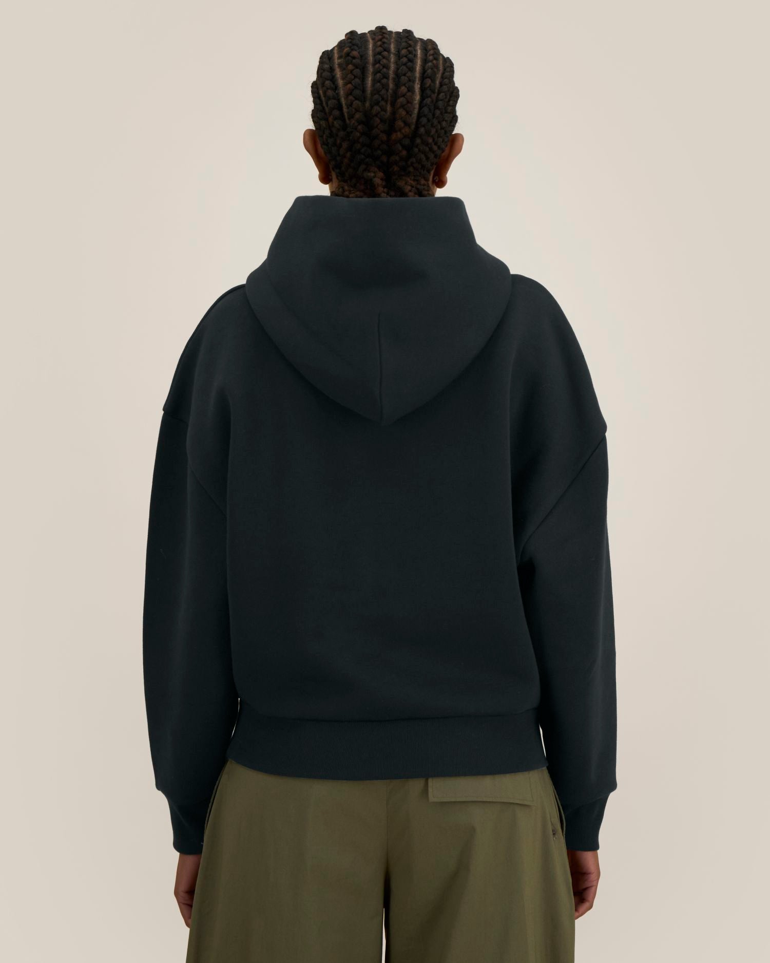 Black - C002