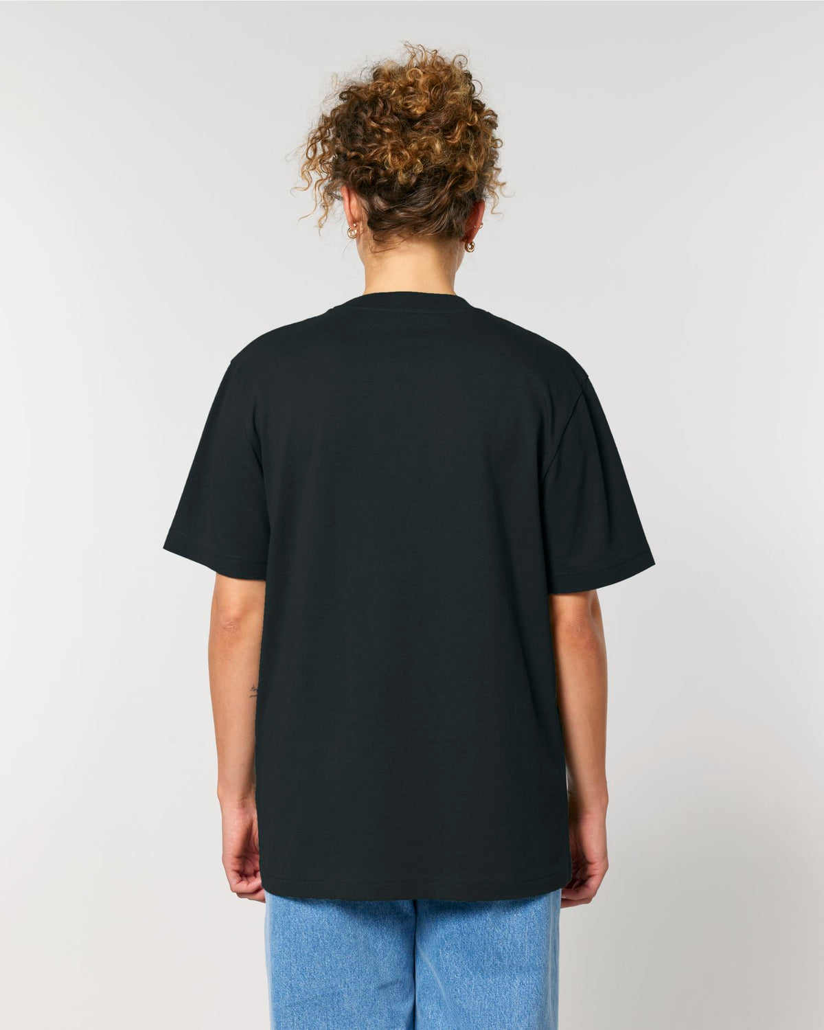 Black - C002