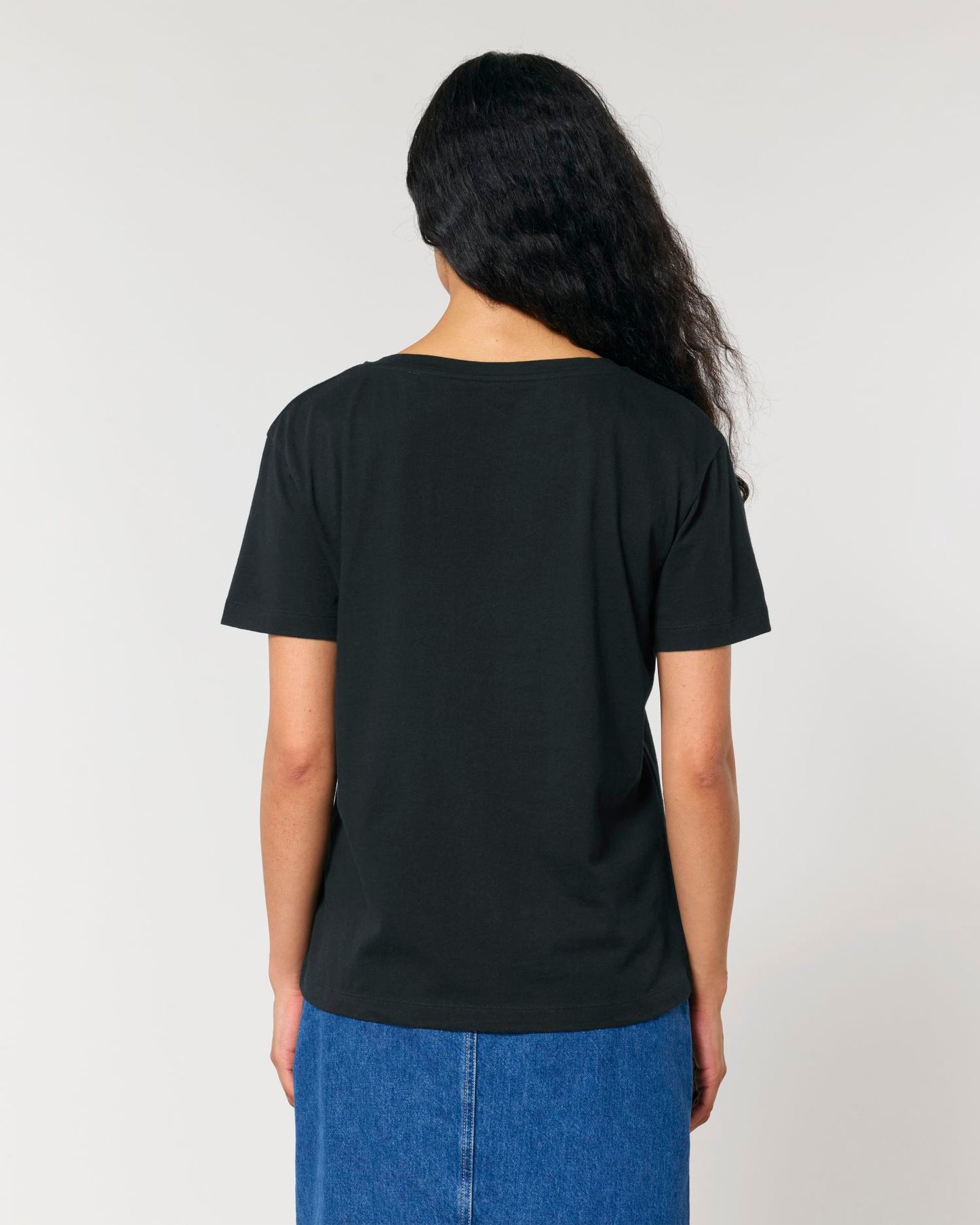 Black - C002