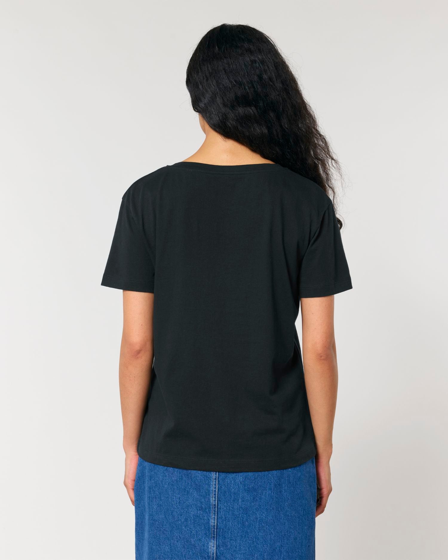 Black - C002