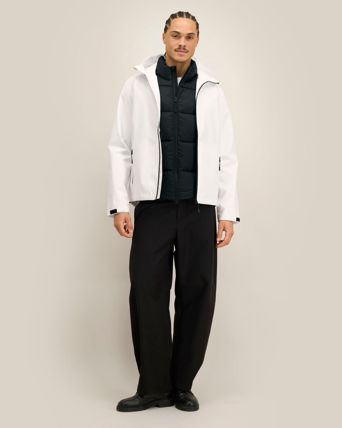 Off White - C018
