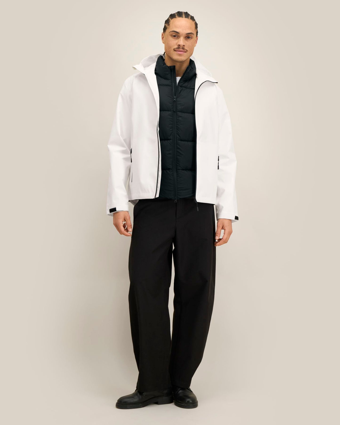 Off White - C018