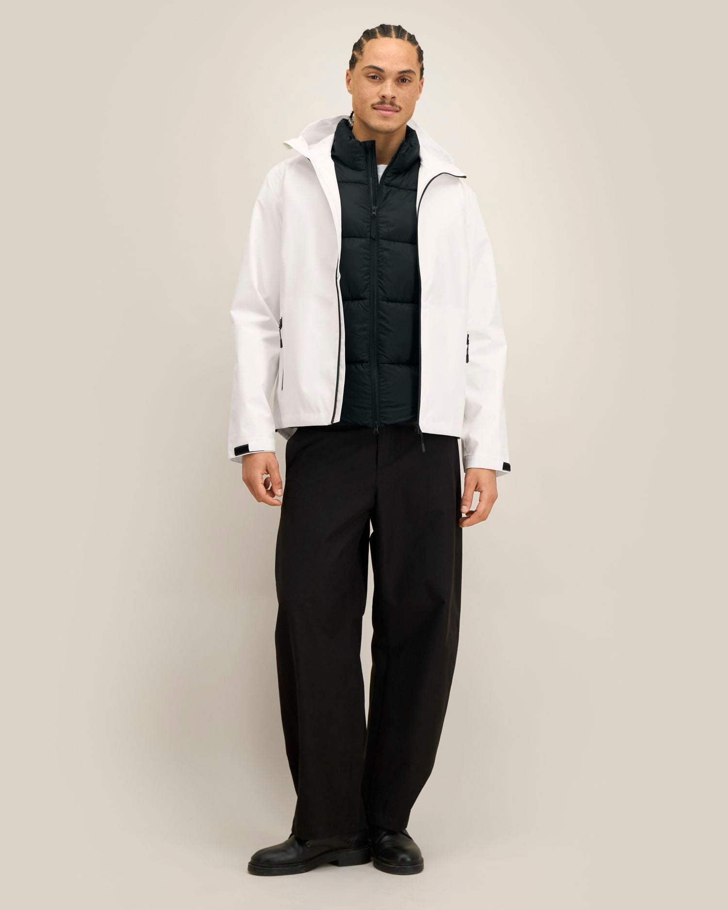 Off White - C018