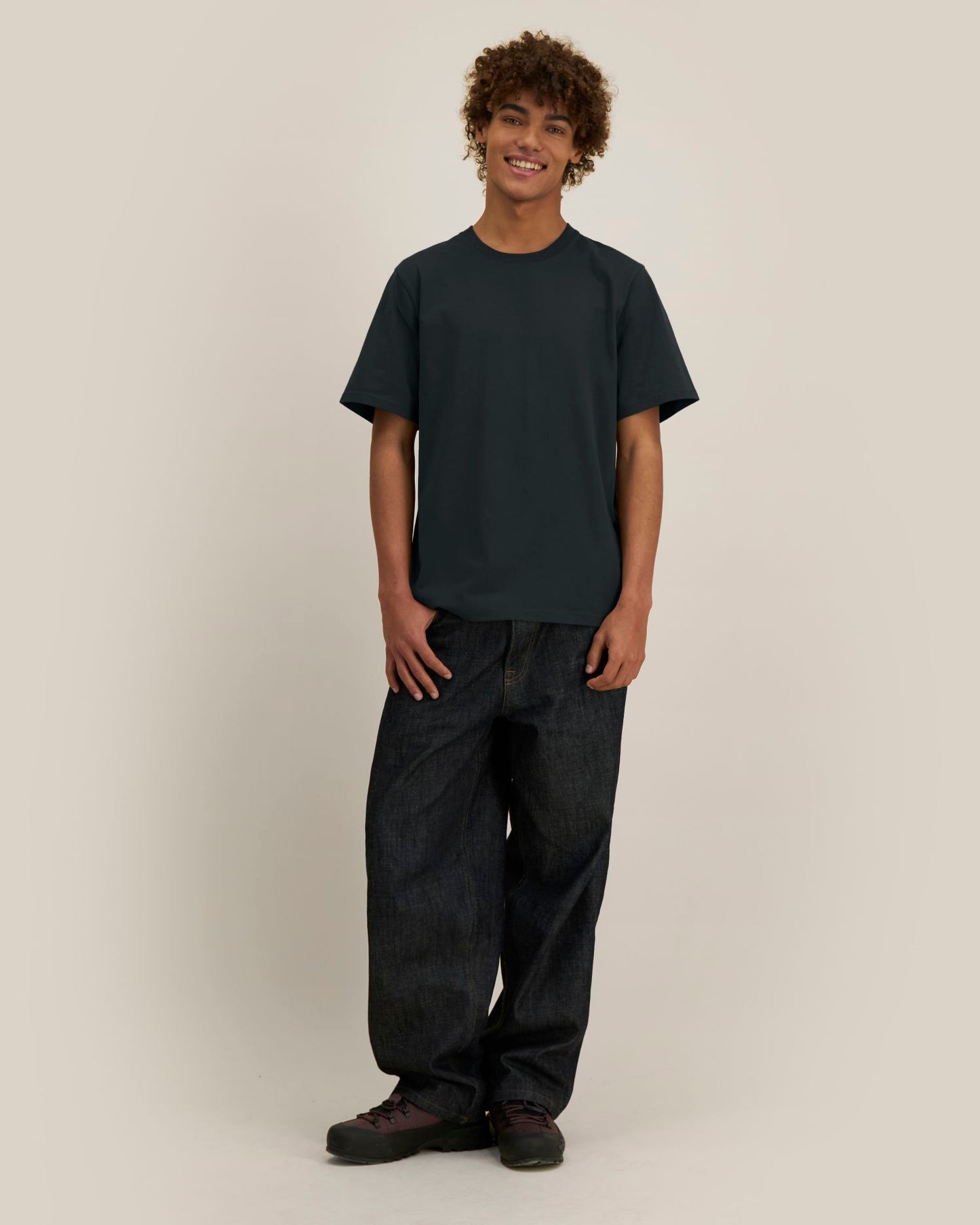 Black - C002