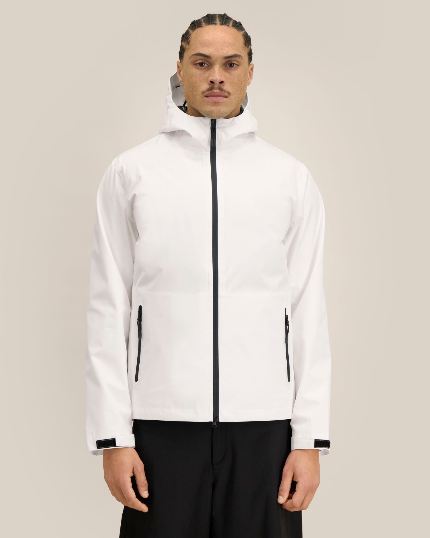 Off White - C018