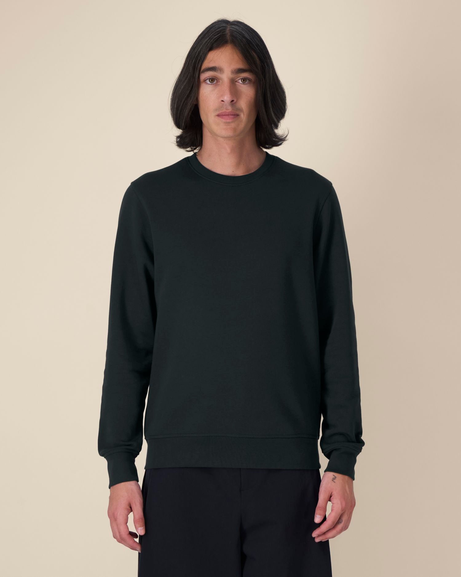 Black - C002