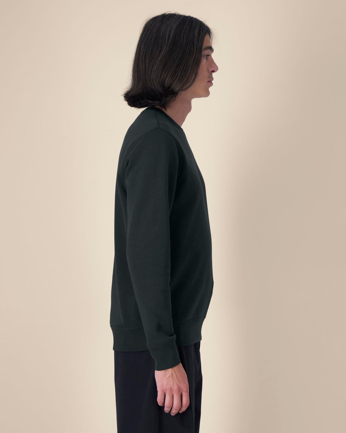 Black - C002