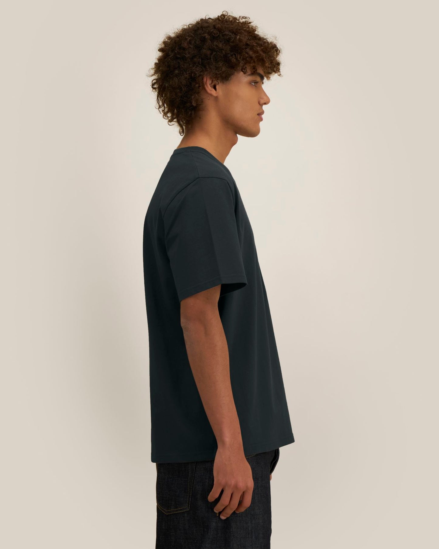 Black - C002