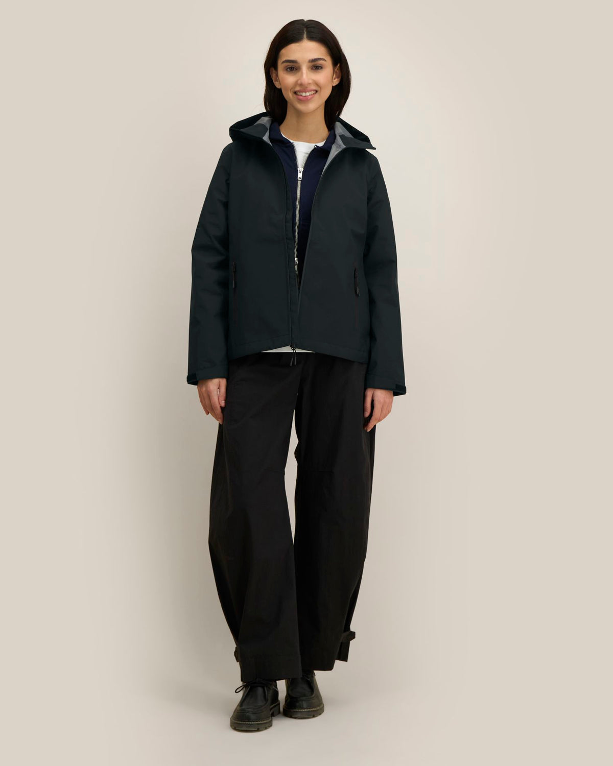 Black - C002