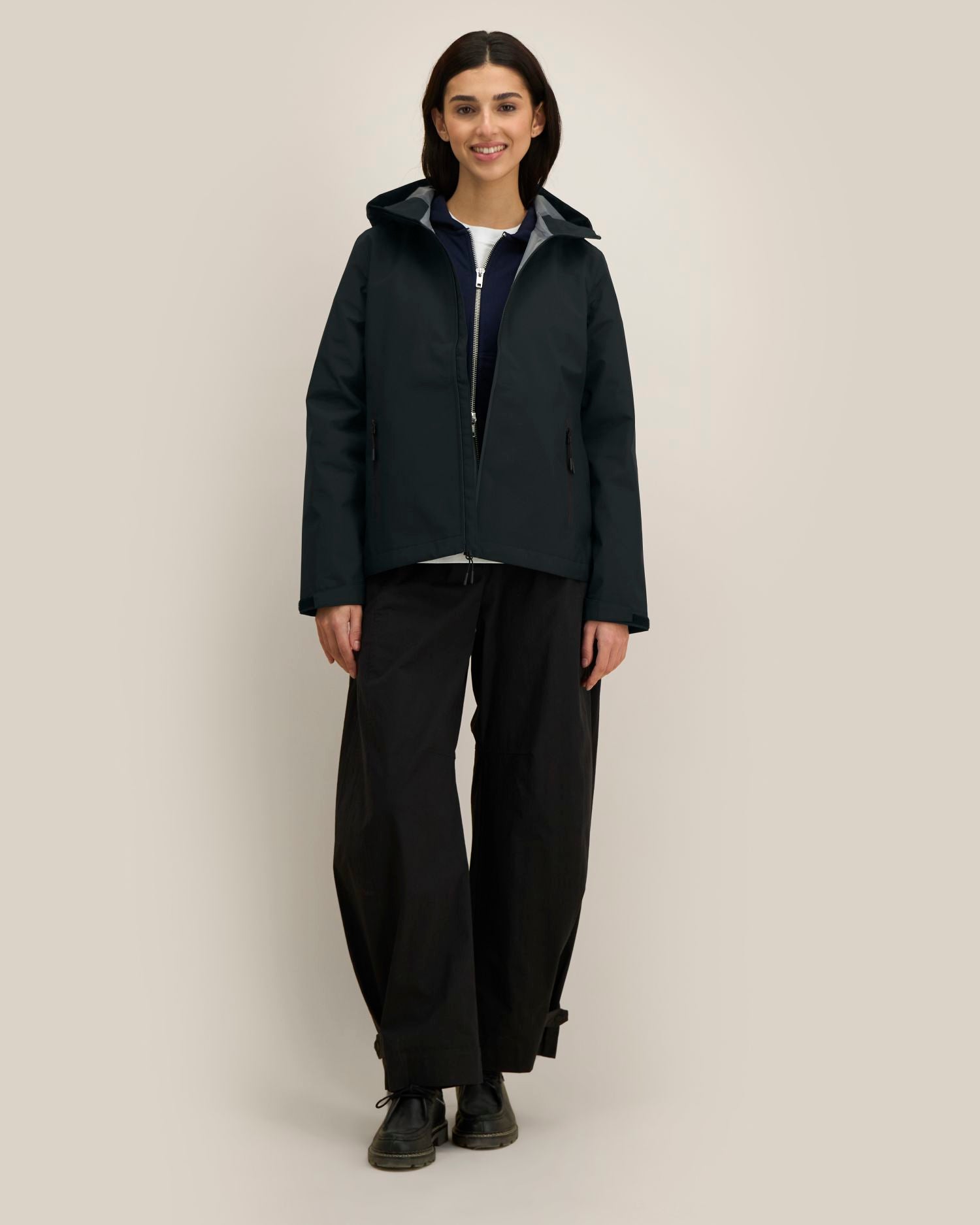 Black - C002