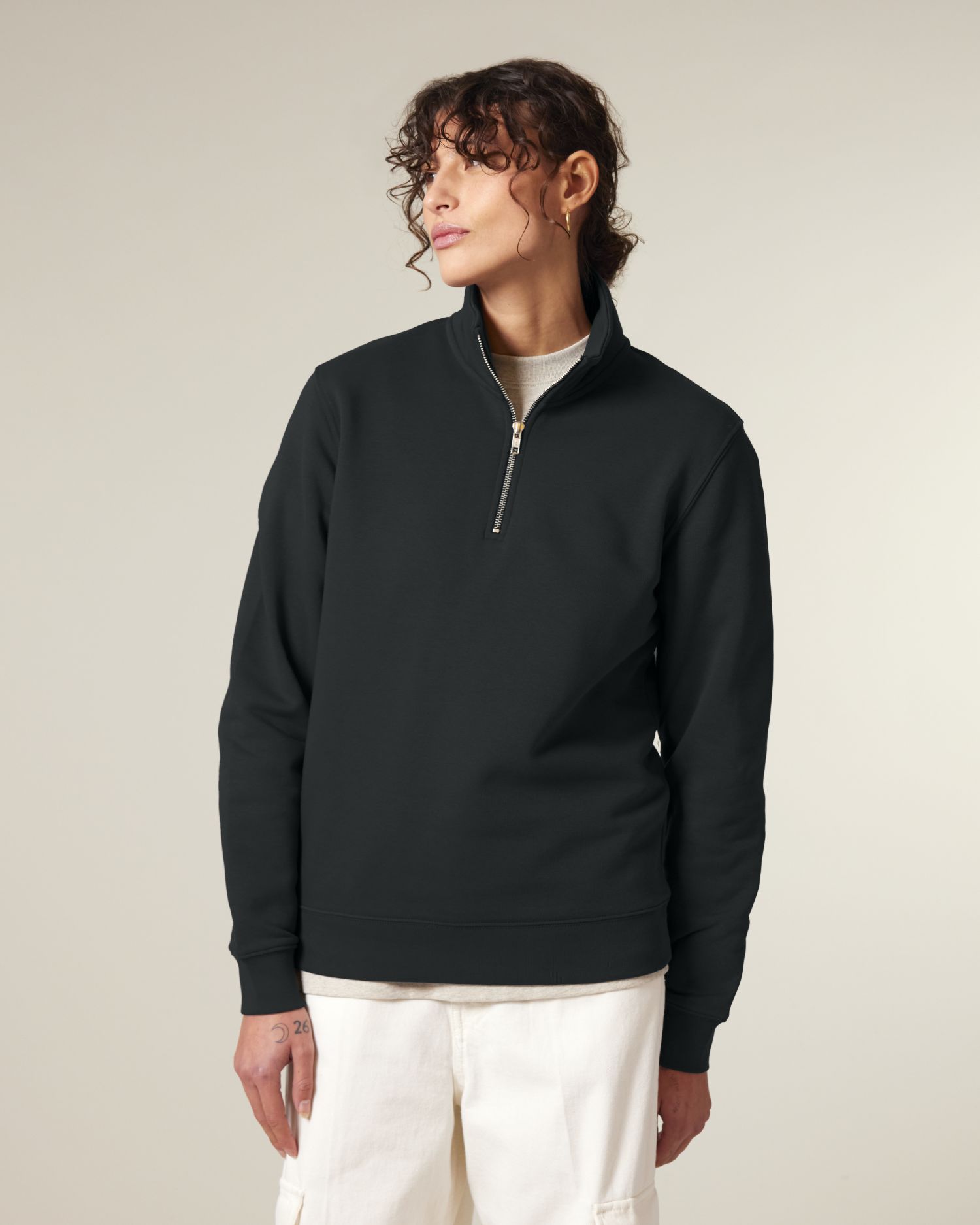 Black - C002