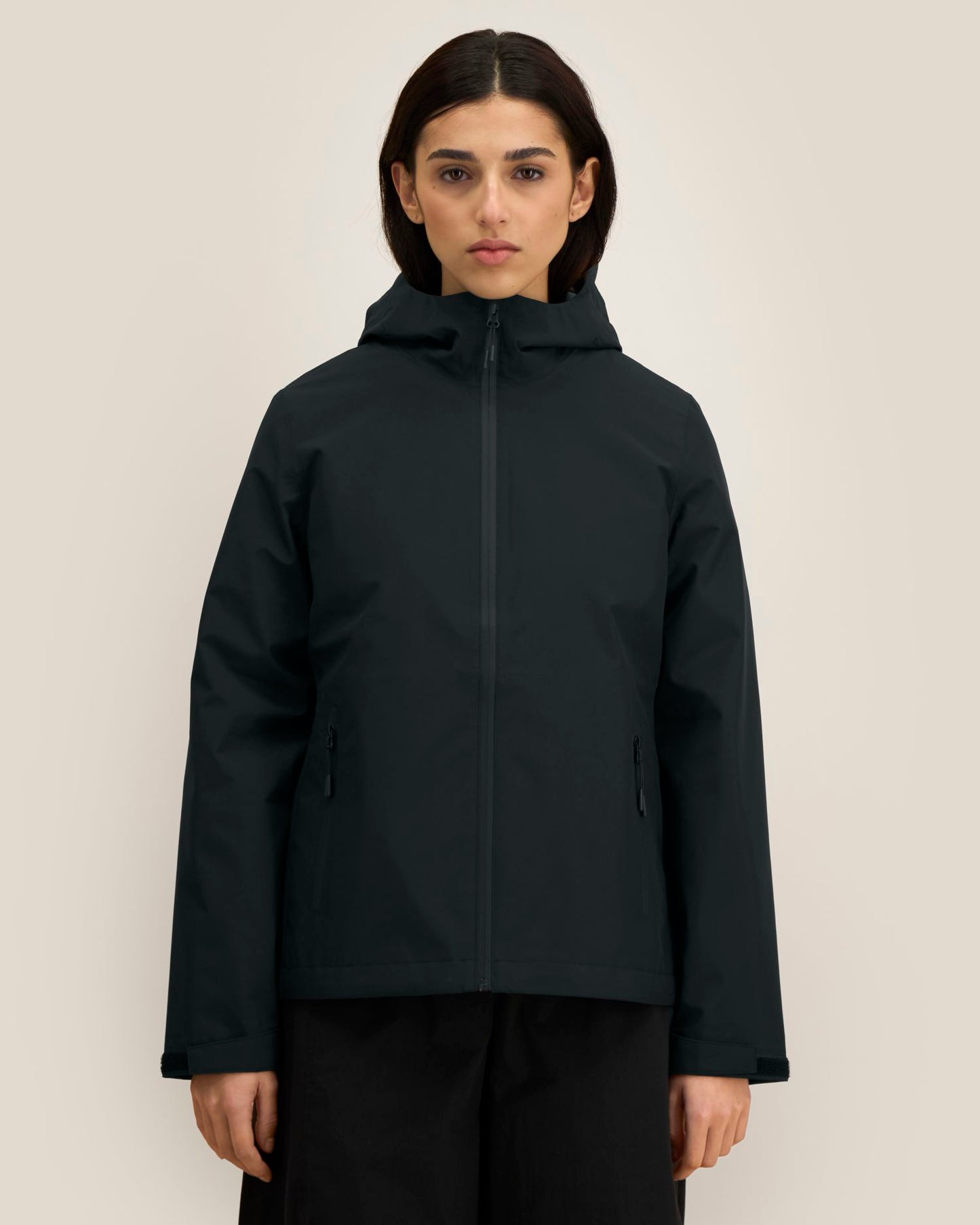 Black - C002