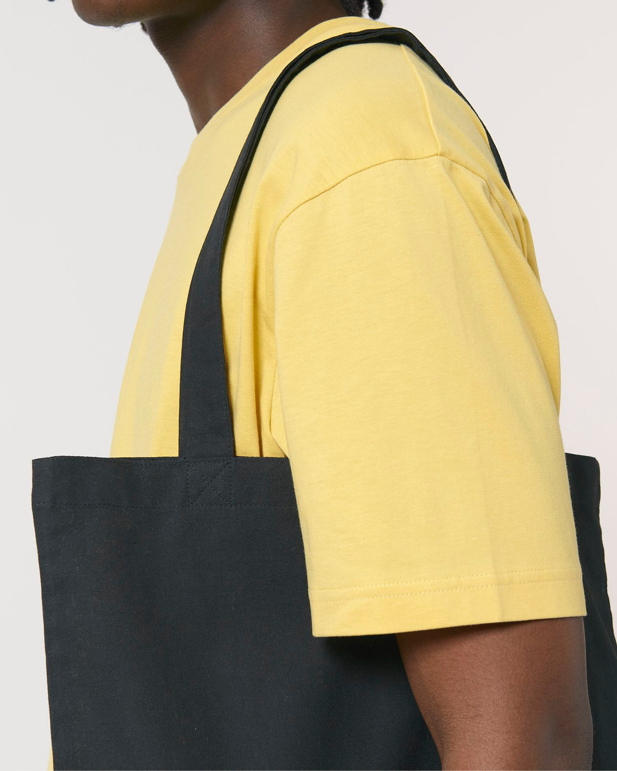 Black - C002