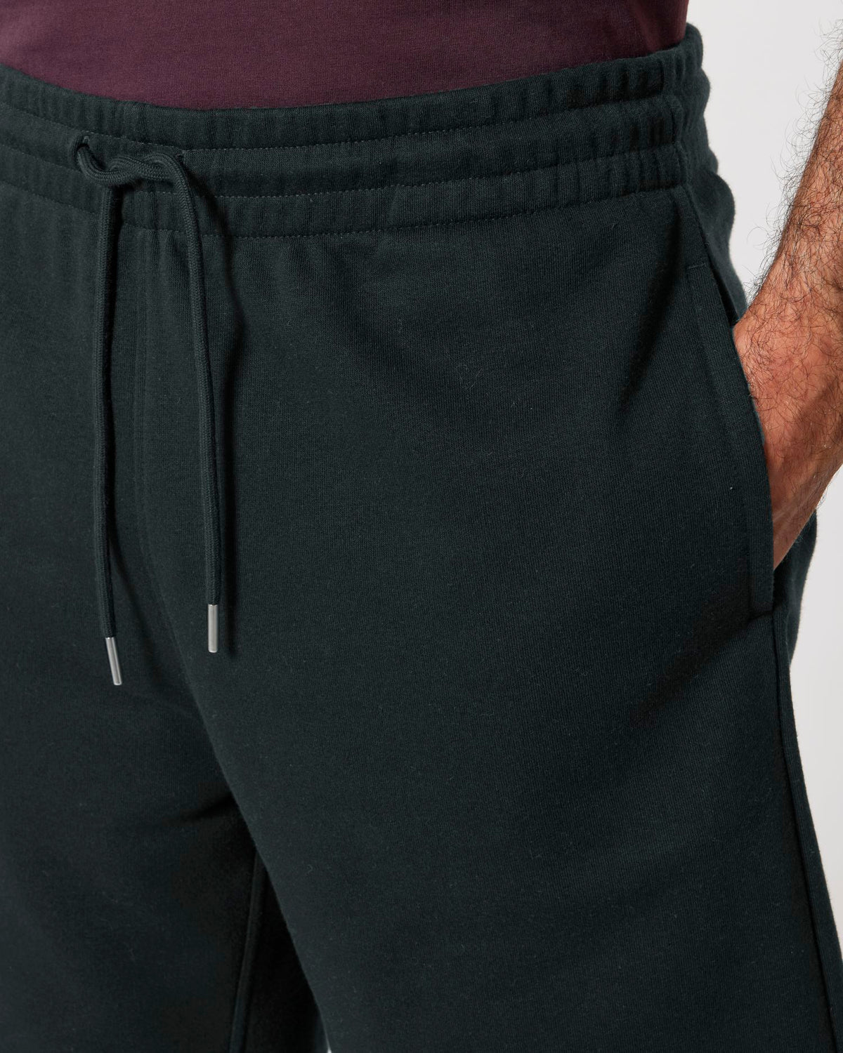 Black - C002