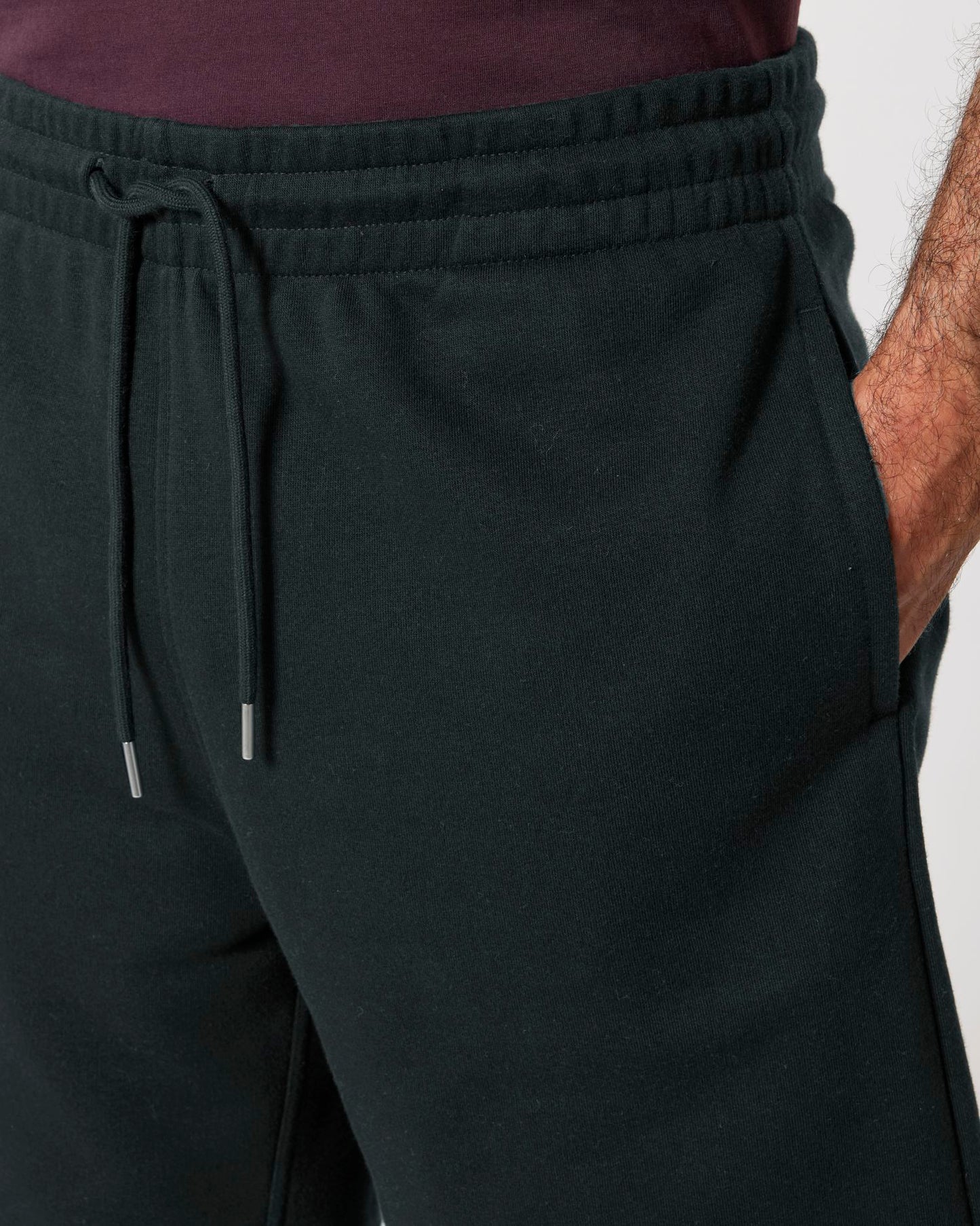 Black - C002