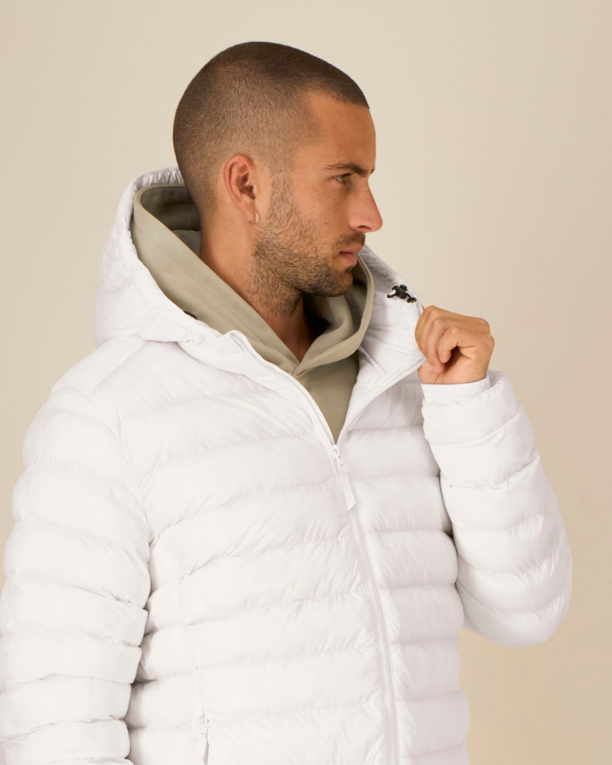 Off White - C018