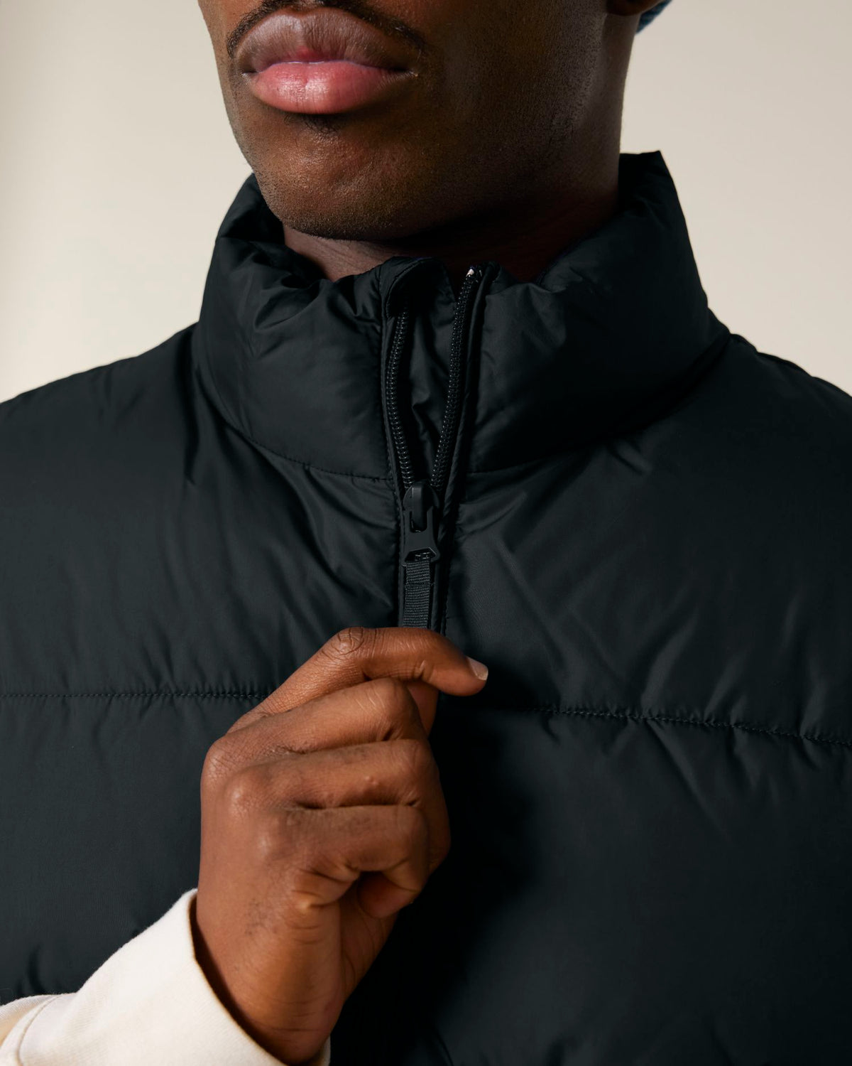 Black - C002