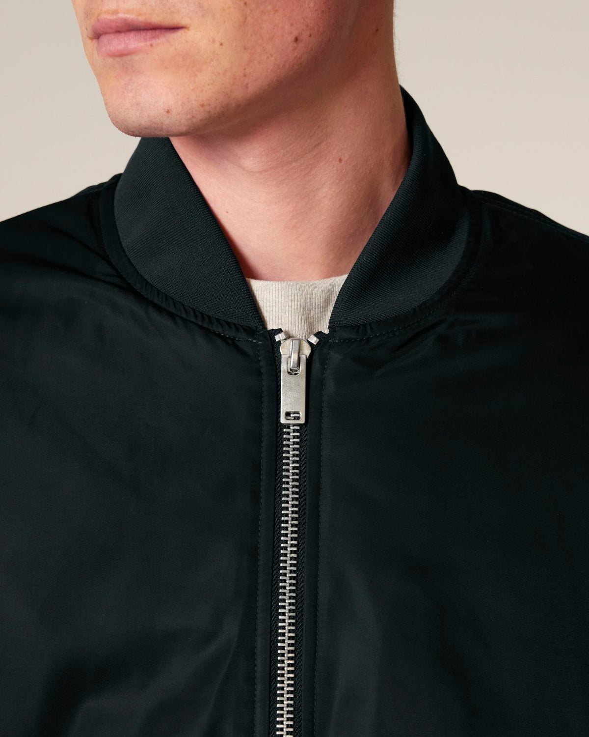 Black - C002