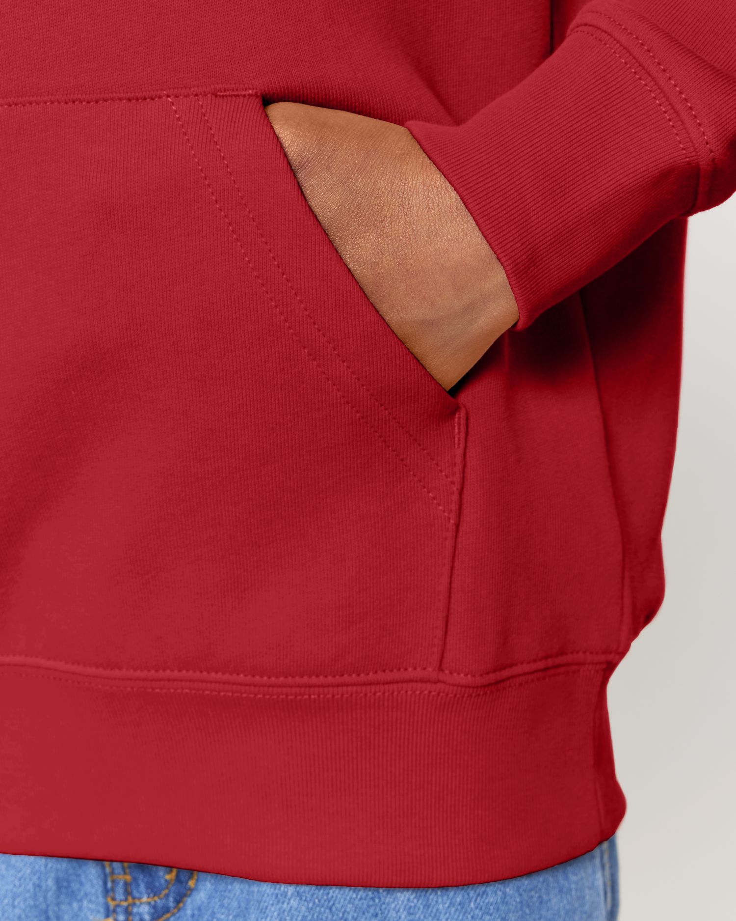 Red - C004